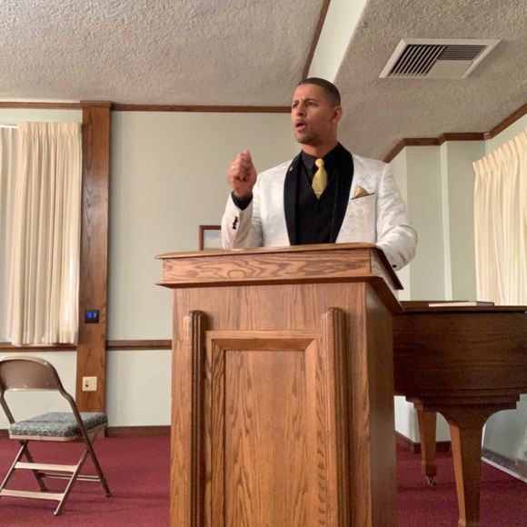 Meet your Posher, RJ - Picture 7 of 16